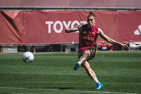 تقارير: تسيميكاس يلمح لعودته إلى ليفربول